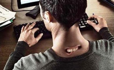 une douleur à la nuque - travail sur écran la nuque crie sa souffrance.