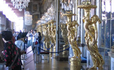 Le château de Versailles La galerie des Glaces à Versailles